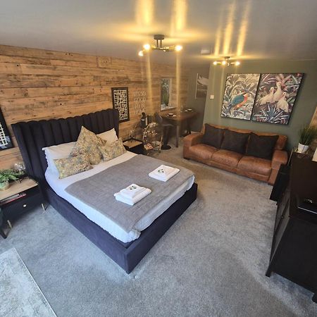 Boutique Shrewsbury Suites Exteriér fotografie