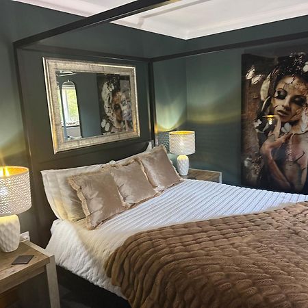 Boutique Shrewsbury Suites Exteriér fotografie